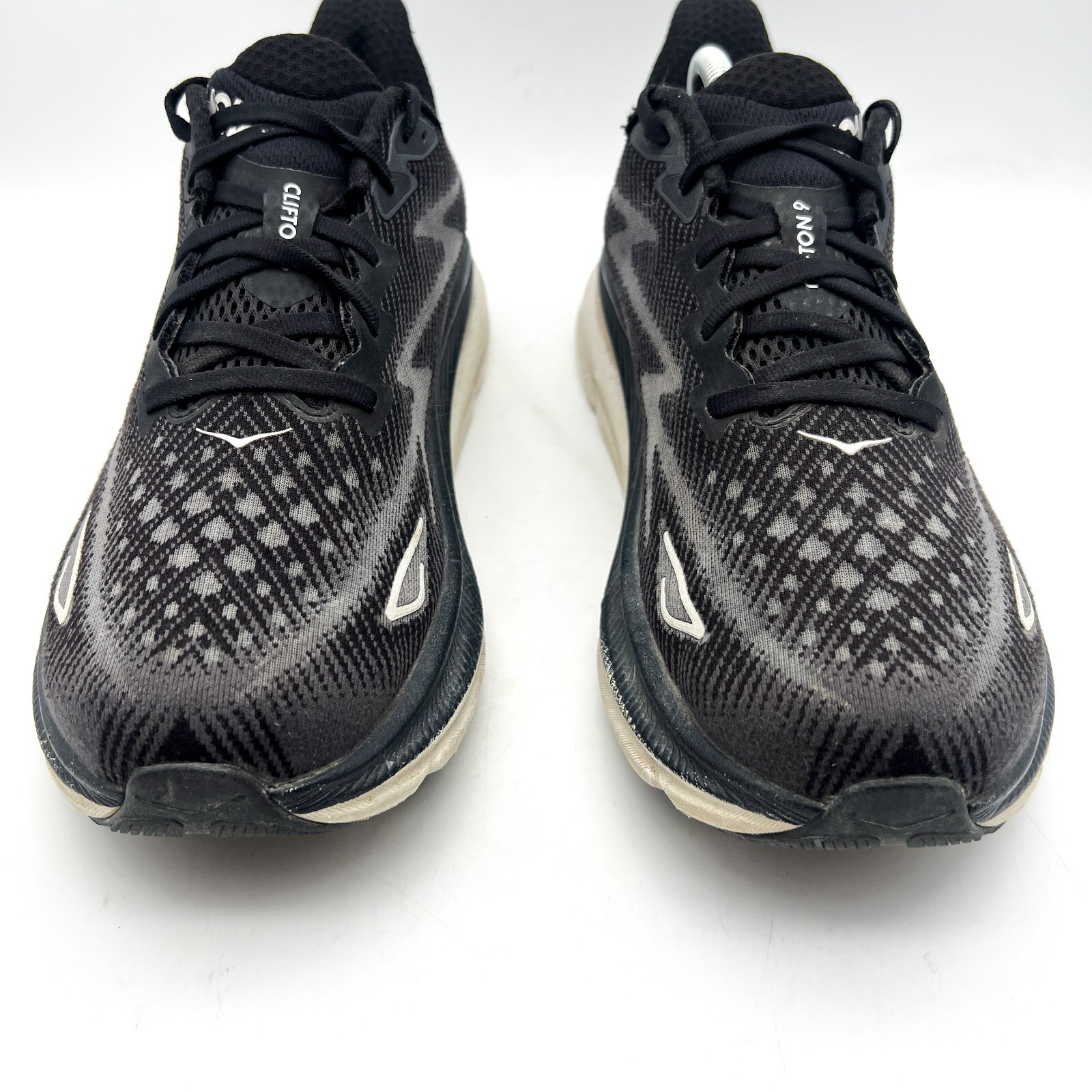 Hoka One One Clifton 9 Mens Size 10.5D Black White Running Shoes 1127895 BWHT