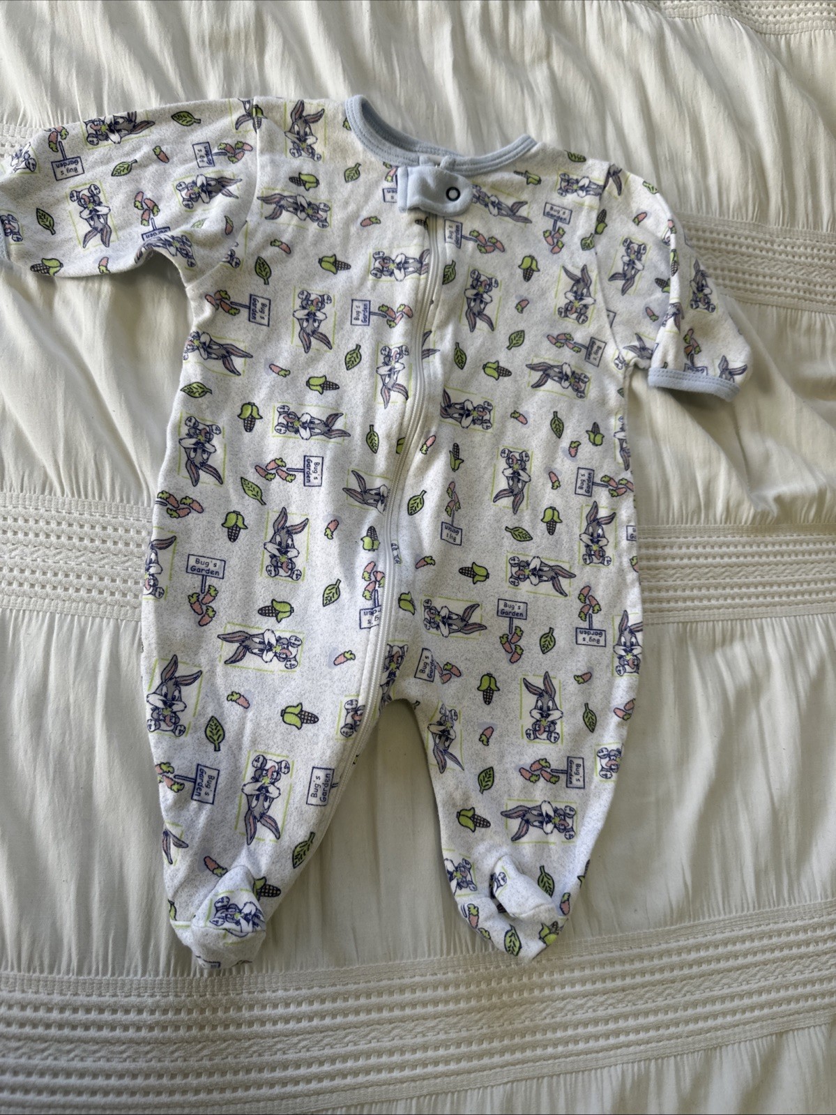 Vintage 0-3 Months Baby Looney Tunes Bugs Bunny Romper Sleeper Outfit