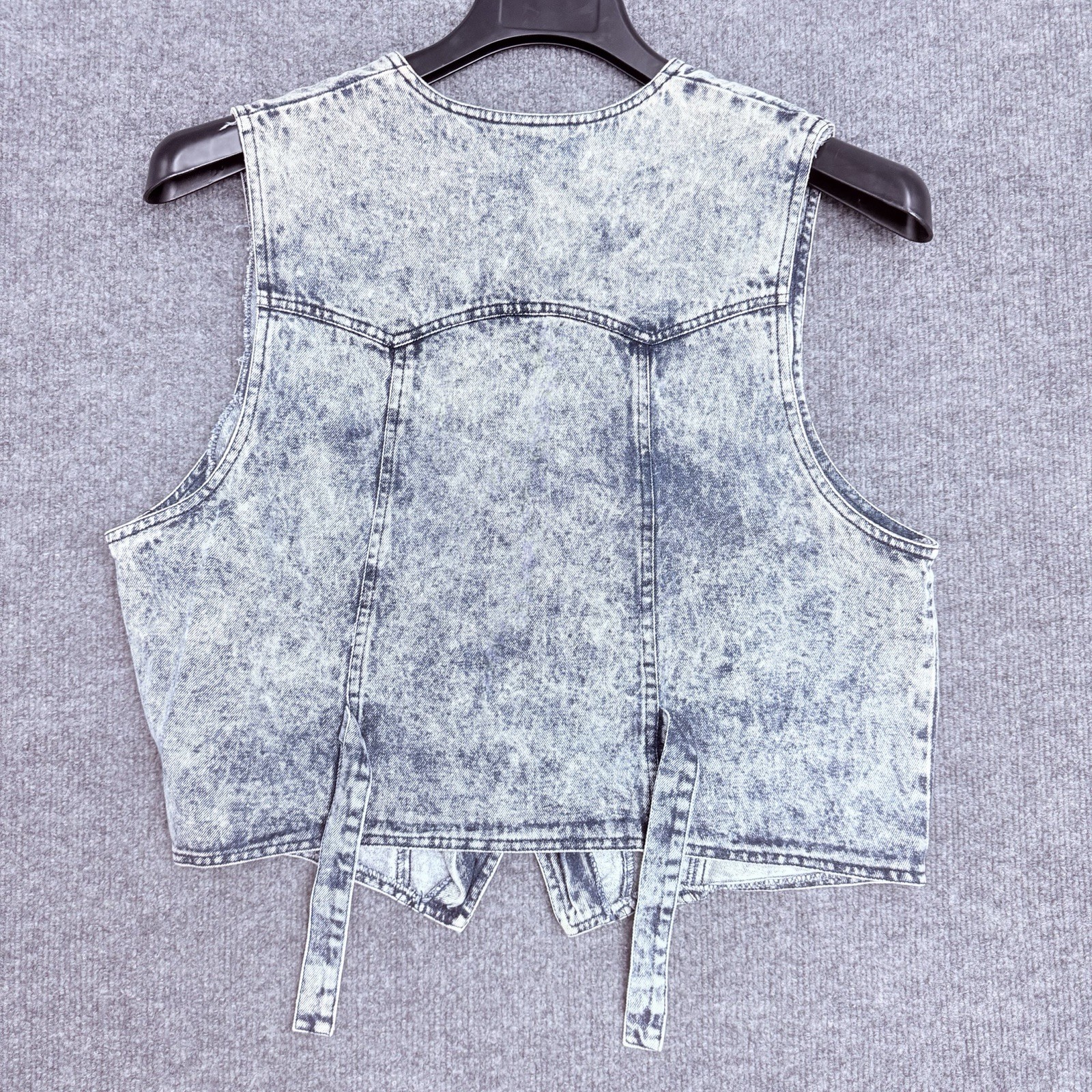 NWT Acid Wash Cropped Button Denim Blue Jean Vest Size L Grunge Punk Goth Boho