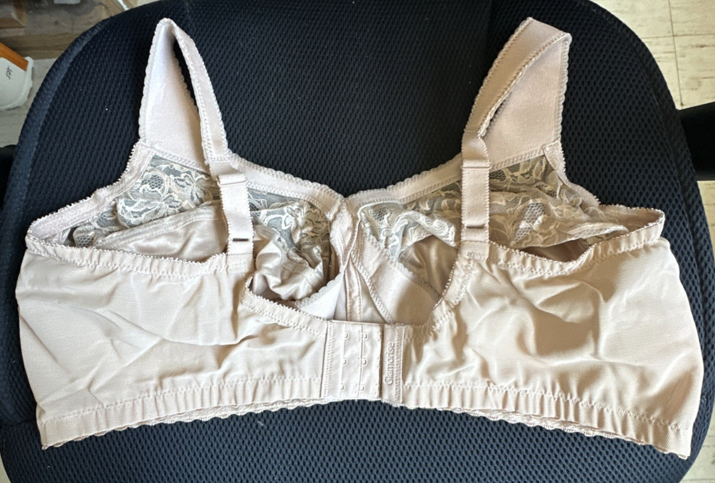 PICK SIZE/COLOR – Glamorise #1000 MagicLift Original Wirefree Support Bra