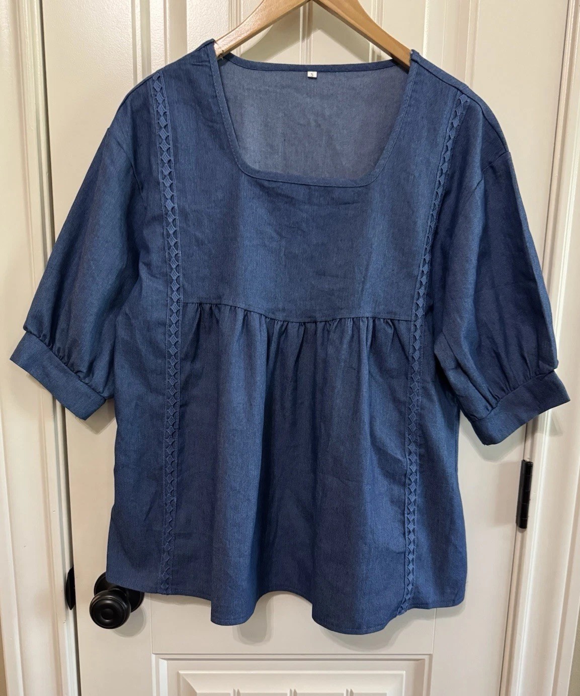 Boutique Boho Chic Denim-Style Lace Trim Babydoll Top Size Small