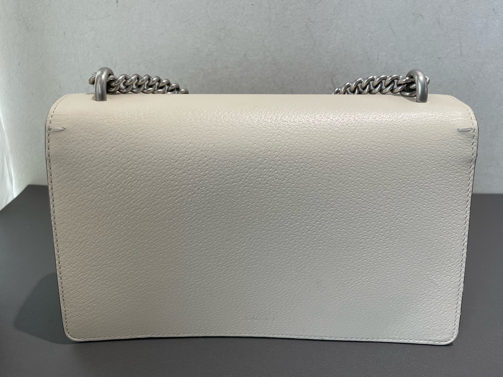 Gucci Pre-Owned Authentic Luxury Handbag White 28×17cm Silver