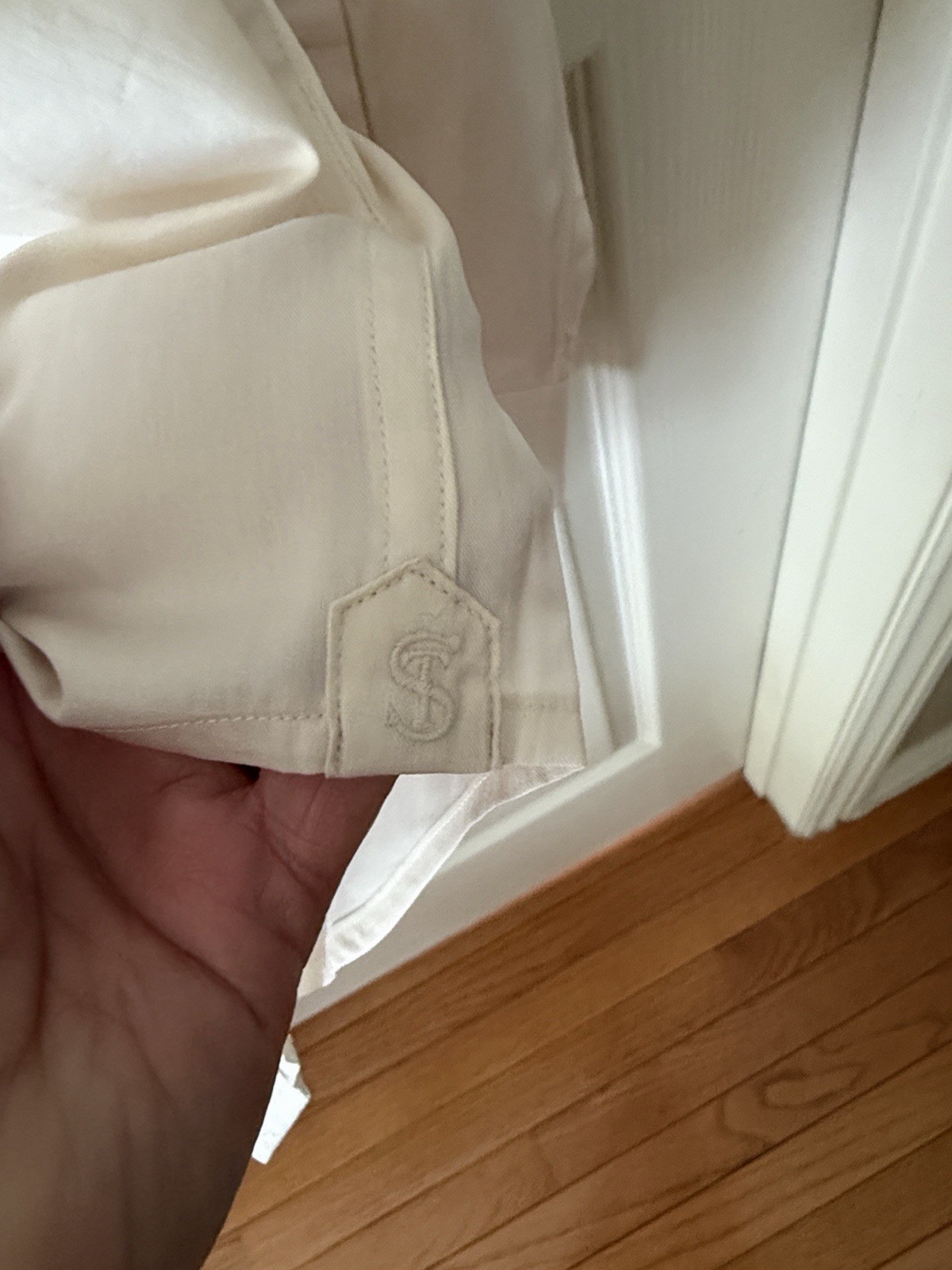 Todd Snyder Cream Silk Spread Collar Dress Shirt Sz 15. NWT