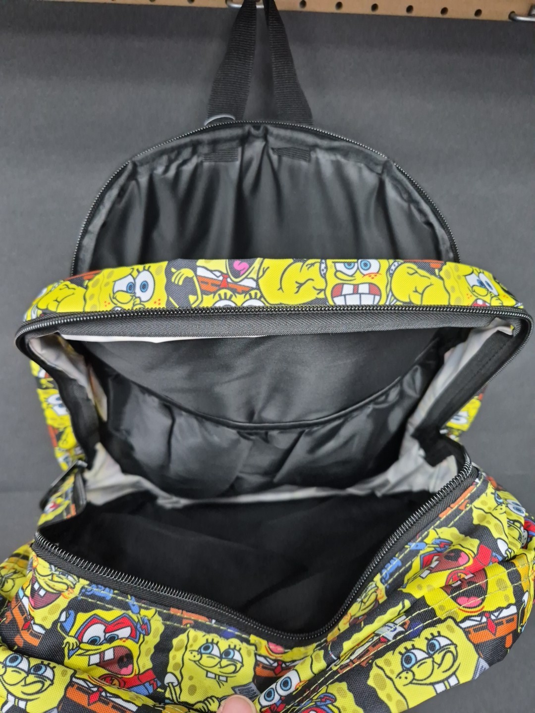 Nickelodeon SpongeBob 18 Inch Multi Pocket Backpack: Brand New