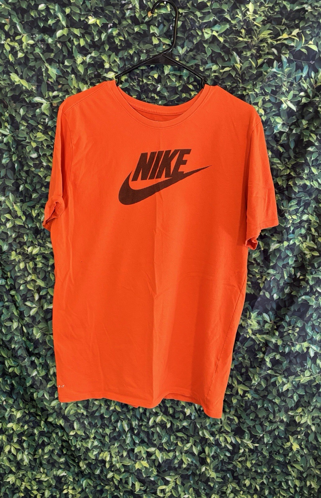 Nike T-Shirt Active Short Sleeve Graphic Tee
