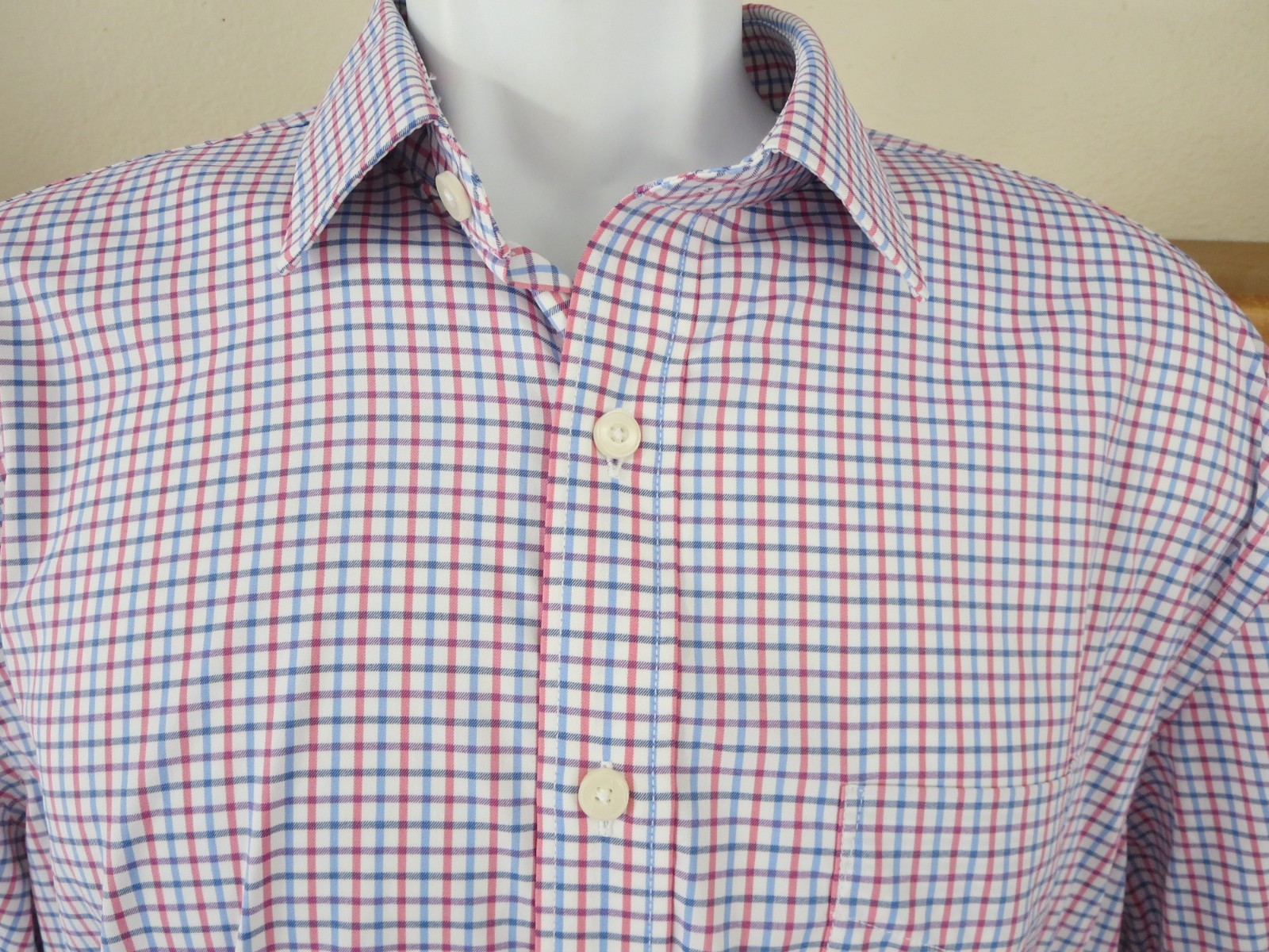 New Untuckit Button Up Shirt S/S Blue Red Plaid Cornerstone Nylon Spandex Large