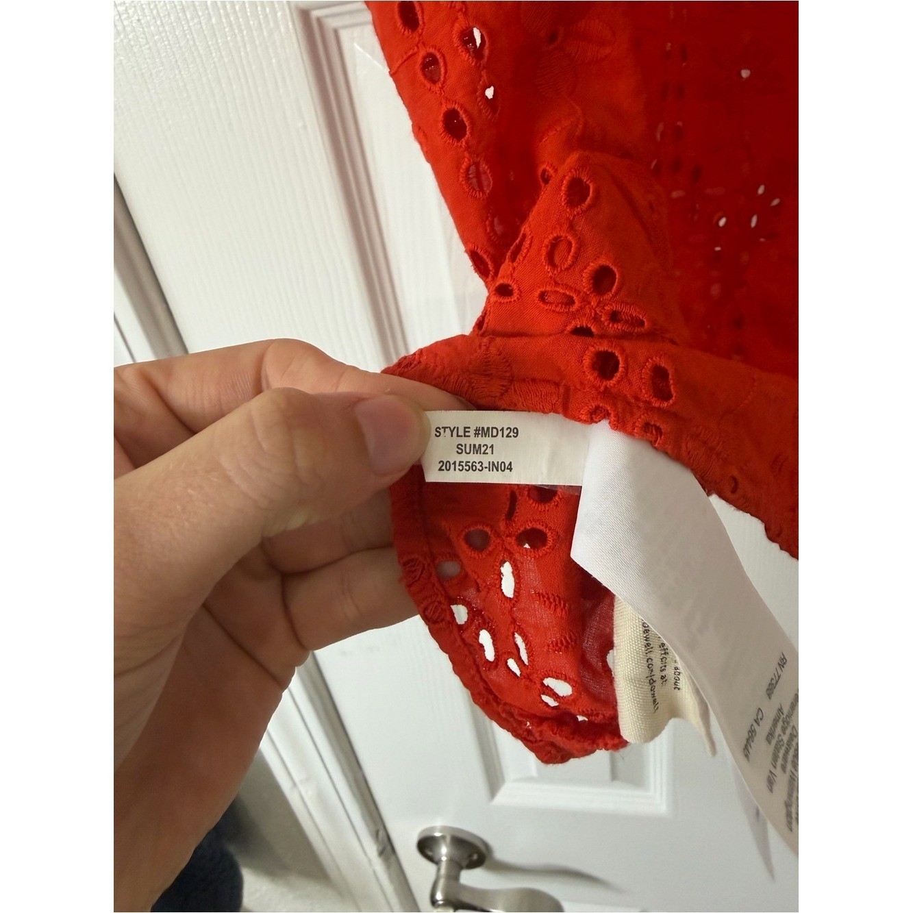 Madewell Red Eyelet Flutter Sleeve Top Size Medium 100% Cotton Boho Cottagecore