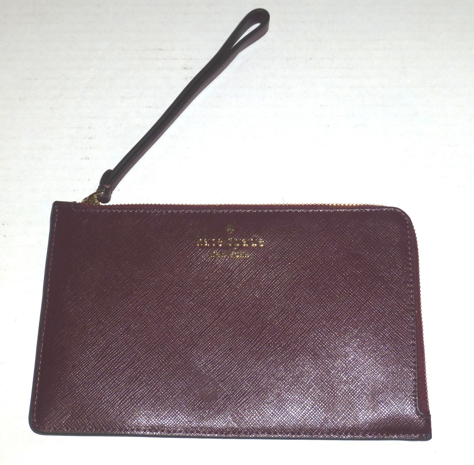 Kate Spade Staci Medium L-Zip Leather Wristlet 7.75″x4.75″ HAS STAINS READ