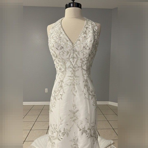 Mori Lee Madeline Gardner Wedding Dress White Embroidered Halter Mermaid Bridal