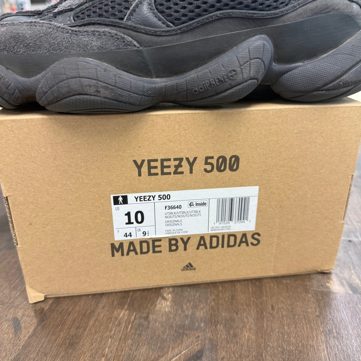 adidas Yeezy 500 Utility Black Size 10