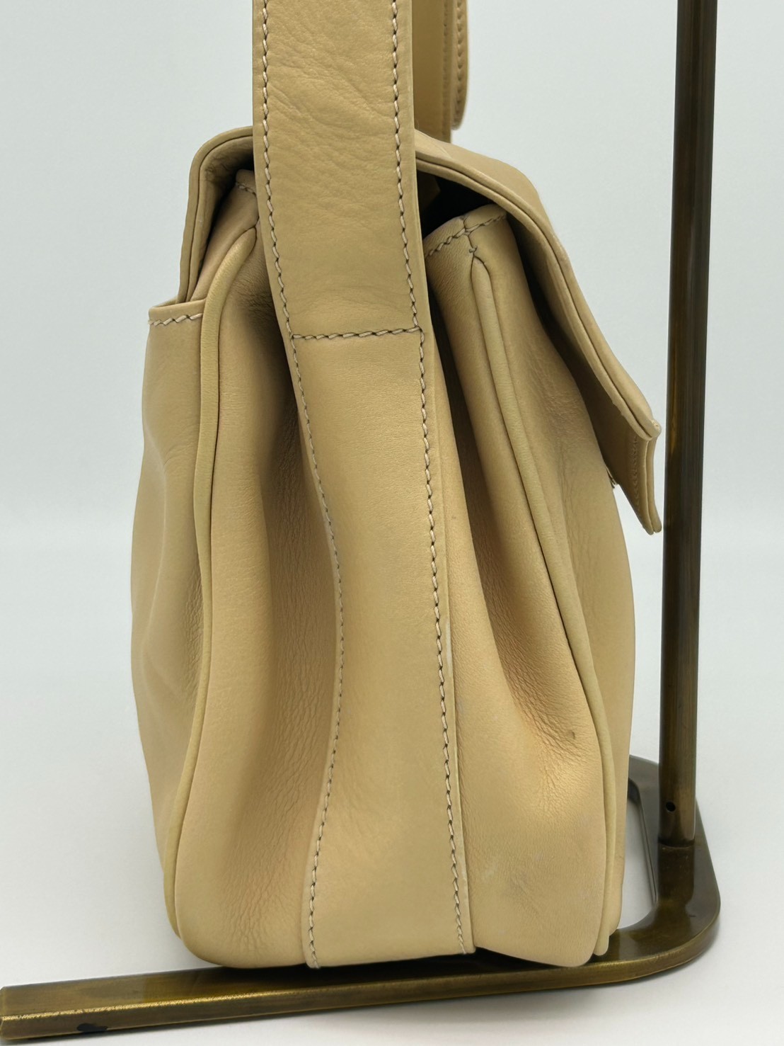 Gucci Horseshoe Shoulder Bag Ivory Tan Leather Gold Hardware Vintage Authentic