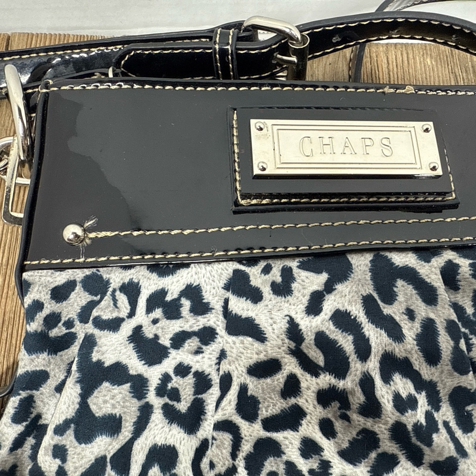 Chaps Salerno Leopard Print Crossbody Bag Vegan Patent Black Strap/Chain, Read.