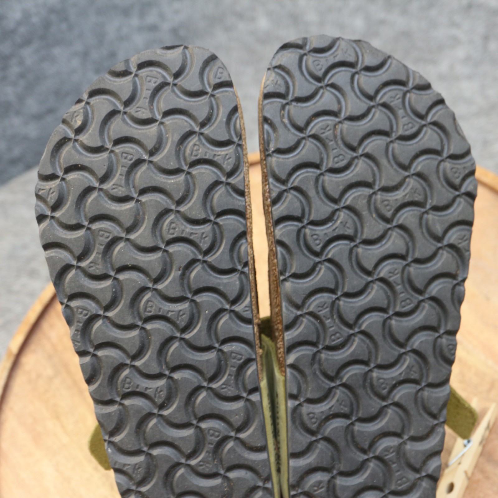 Birkenstock Gizeh Braided Olive Green Leather Sandals Womens Size 38 US 7 Reg.