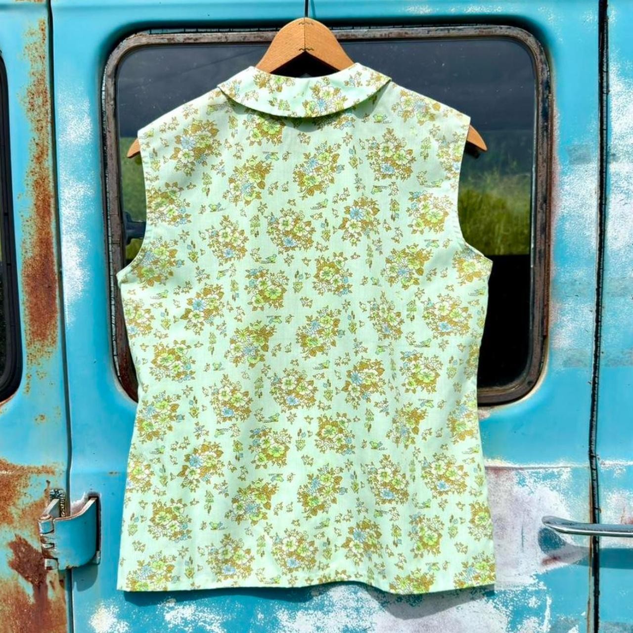 50s permanent press novelty cuckoo clock bird button-up blouse salvage hem