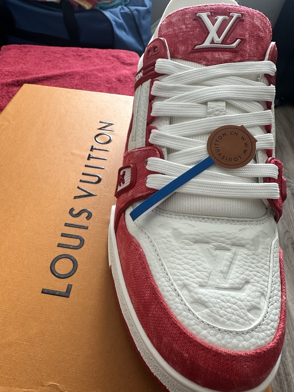 Louis Vuitton Trainer Men’s Low Top Lace-Up Logo Sneakers Red/White New Box