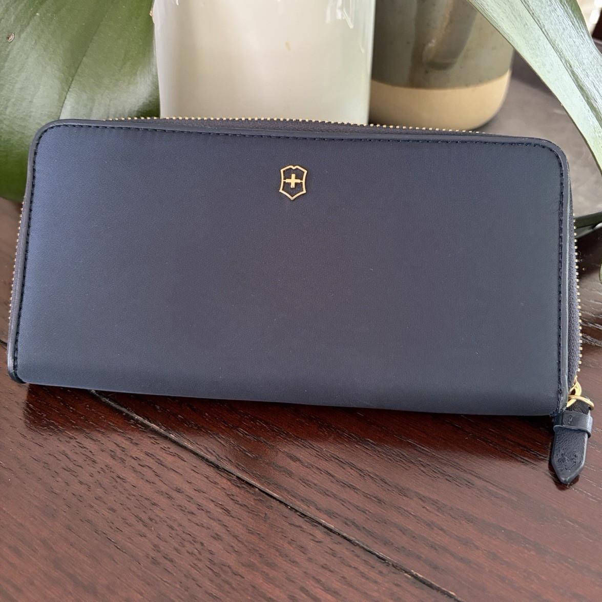 Victorinox Women’s Blue Zip-Around Wallet Red Interior Card Slots Logo