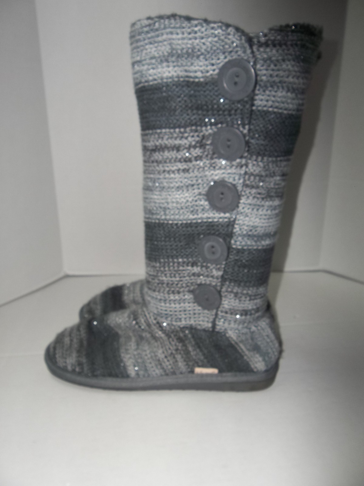 Womens Muk Luks A La Mode Boots Size 10 Gray Sweater Knit Boots Button Up