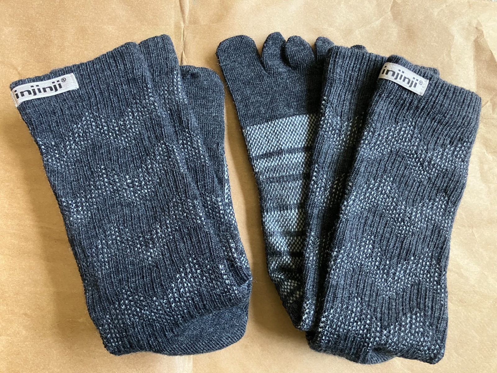 injinji Outdoor Midweight Crew Merino Wool-Large (2 PAIR) Slate color UNUSED
