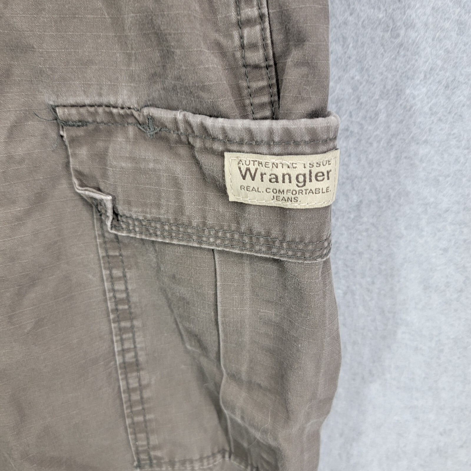Wrangler pants mens 40×30 work pants 70L3WOD CARGO