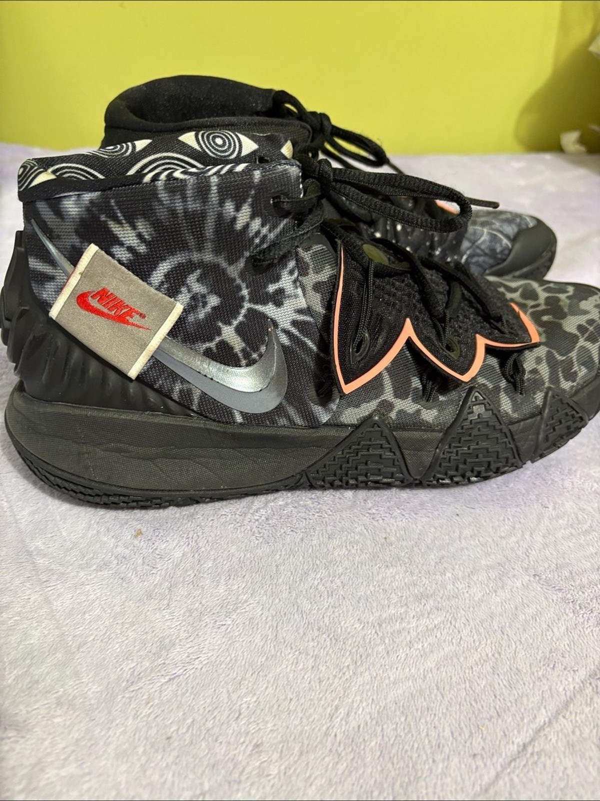 Nike Kybrid S2 What The CQ9323-001 Black Atomic Pink -Kyrie Irving – size 8.5