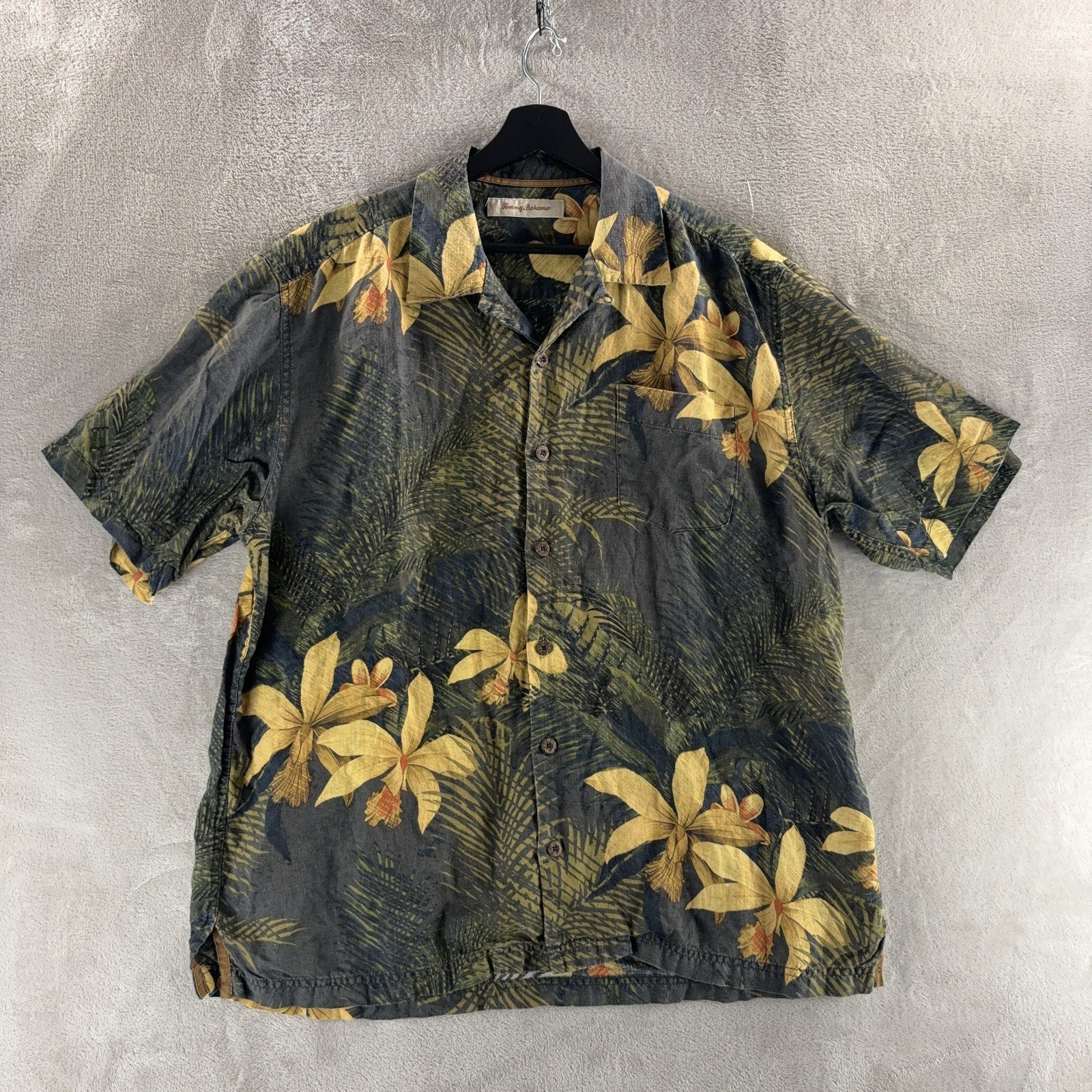 Tommy Bahama Camp Shirt Mens Size Large Multicolor Floral Linen Button Down