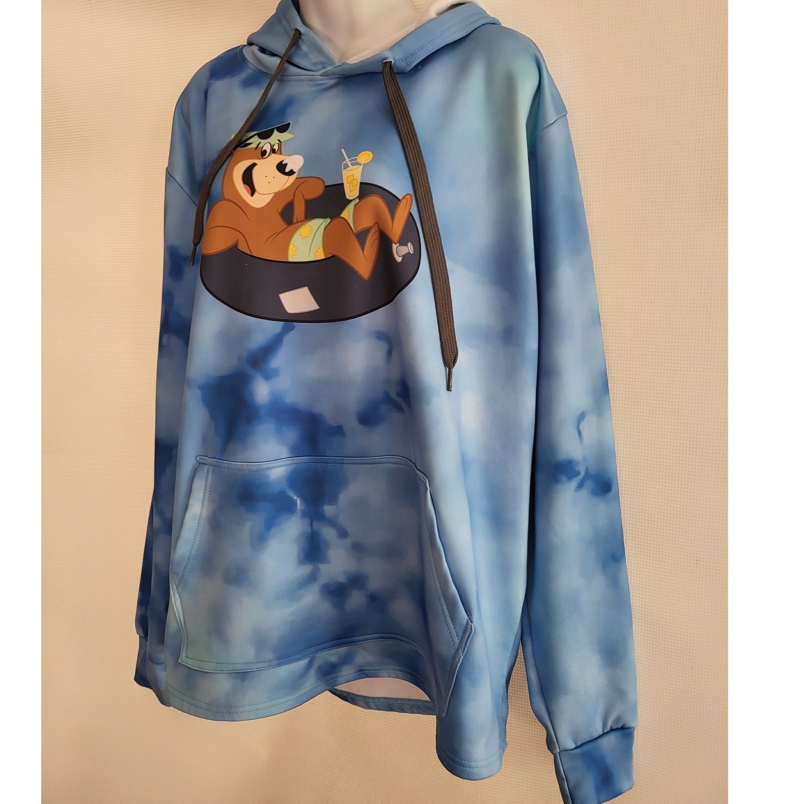 Yogi Bear Hoodie Pullover Long Sleeve Relaxed Fit Graphic Sweatshirt Adult L