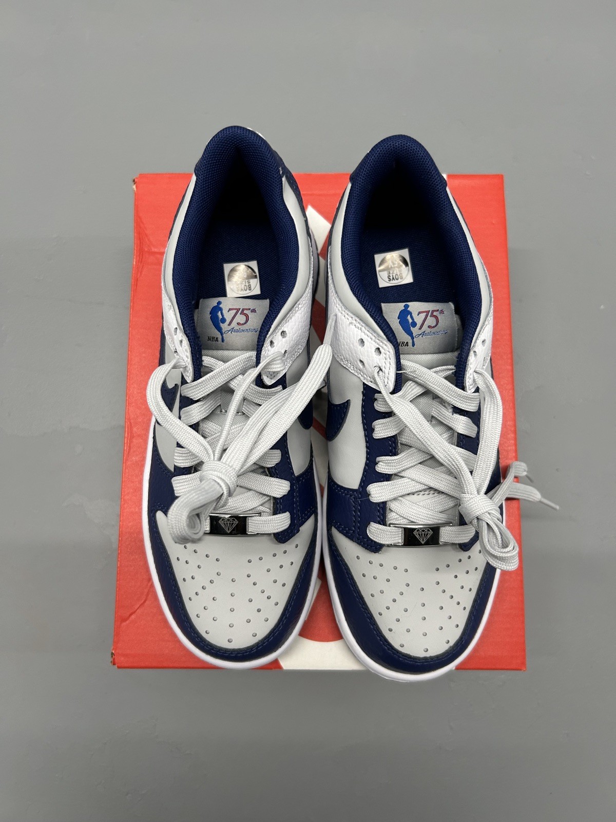 Size 5 (GS) – Nike Dunk Low EMB x NBA 75th 5y
