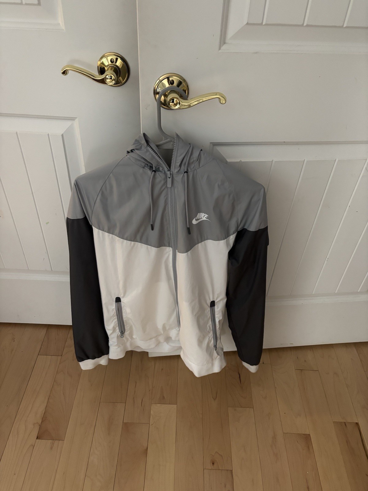 Nike White And Grey Athletic Zip Up Jacket Size M