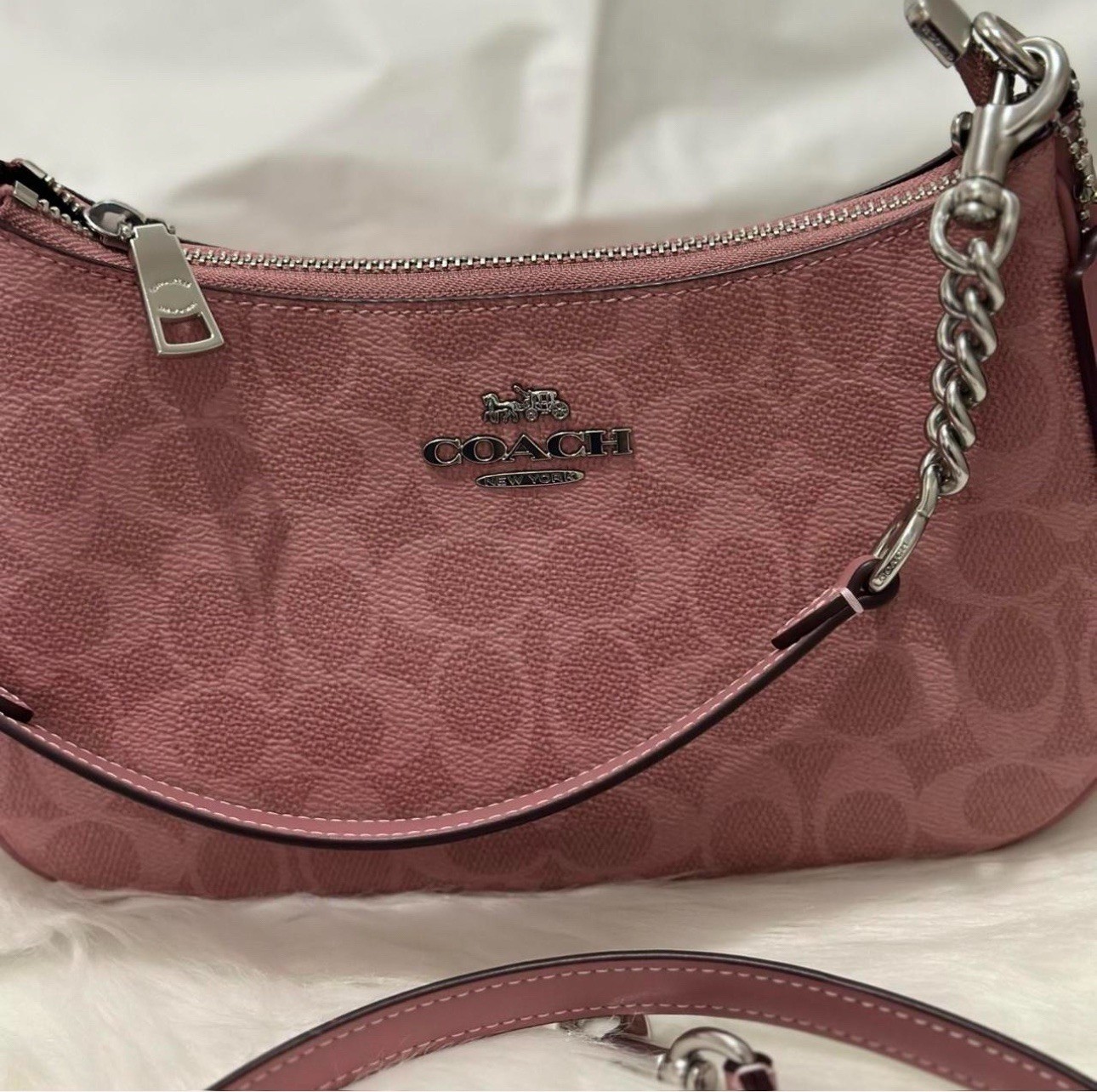 Coach Teri Shoulder Bag In Signature Canvas CV933 Dusty Pink