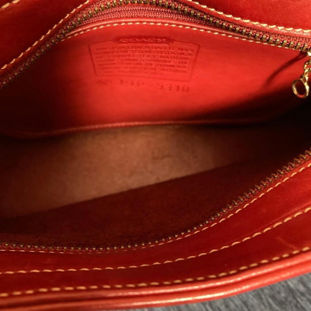 COACH Red Leather Shoulder Bag 9310 Vintage Womens Gold Hardware 11.4in