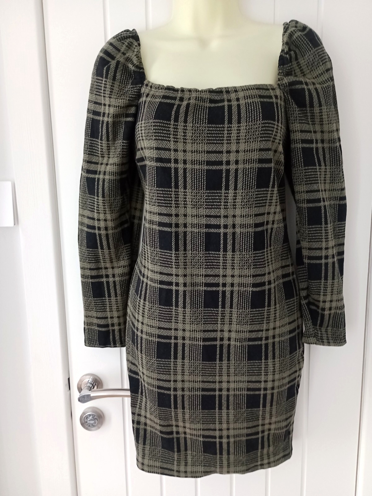 Gossip, Black & Khaki Green Square-neck Tartan Woven Fabric Dress Size: 10/12