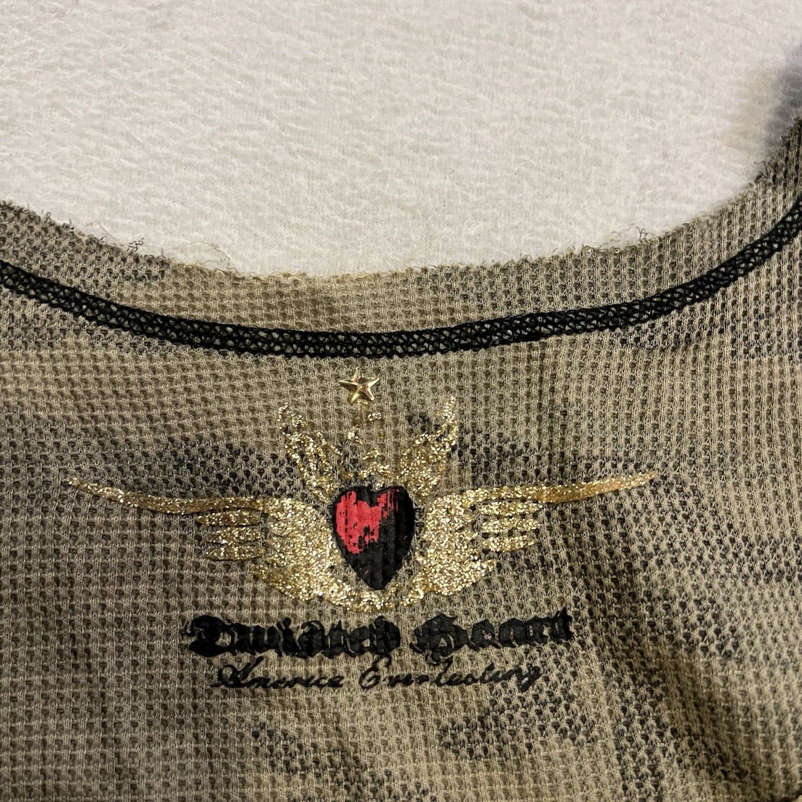 Twisted Heart Sleeveless Tank Top Womens Size Medium Camo Waffle Knit Distress