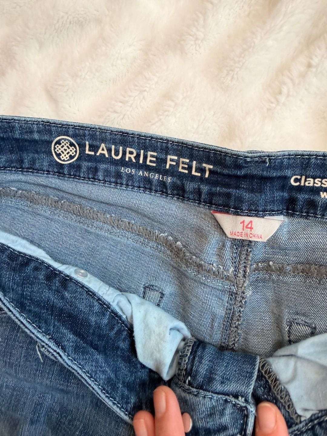 Laurie Felt Classic Embellished Boyfriend Jeans with Floral and Bird Embroidery