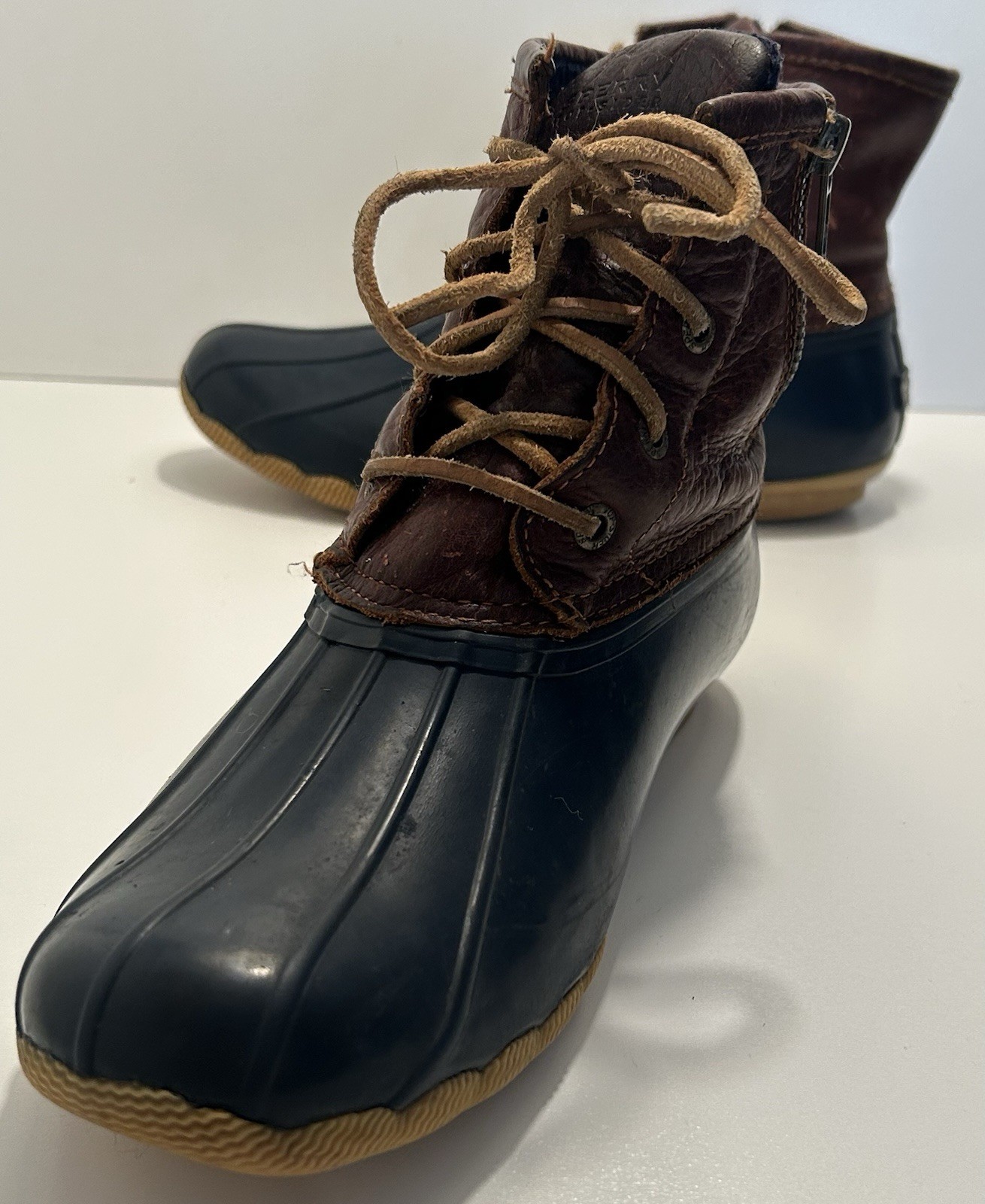 Sperry waterproof Rubber boot blue/brown size 8.5 closure zipper and lace-up