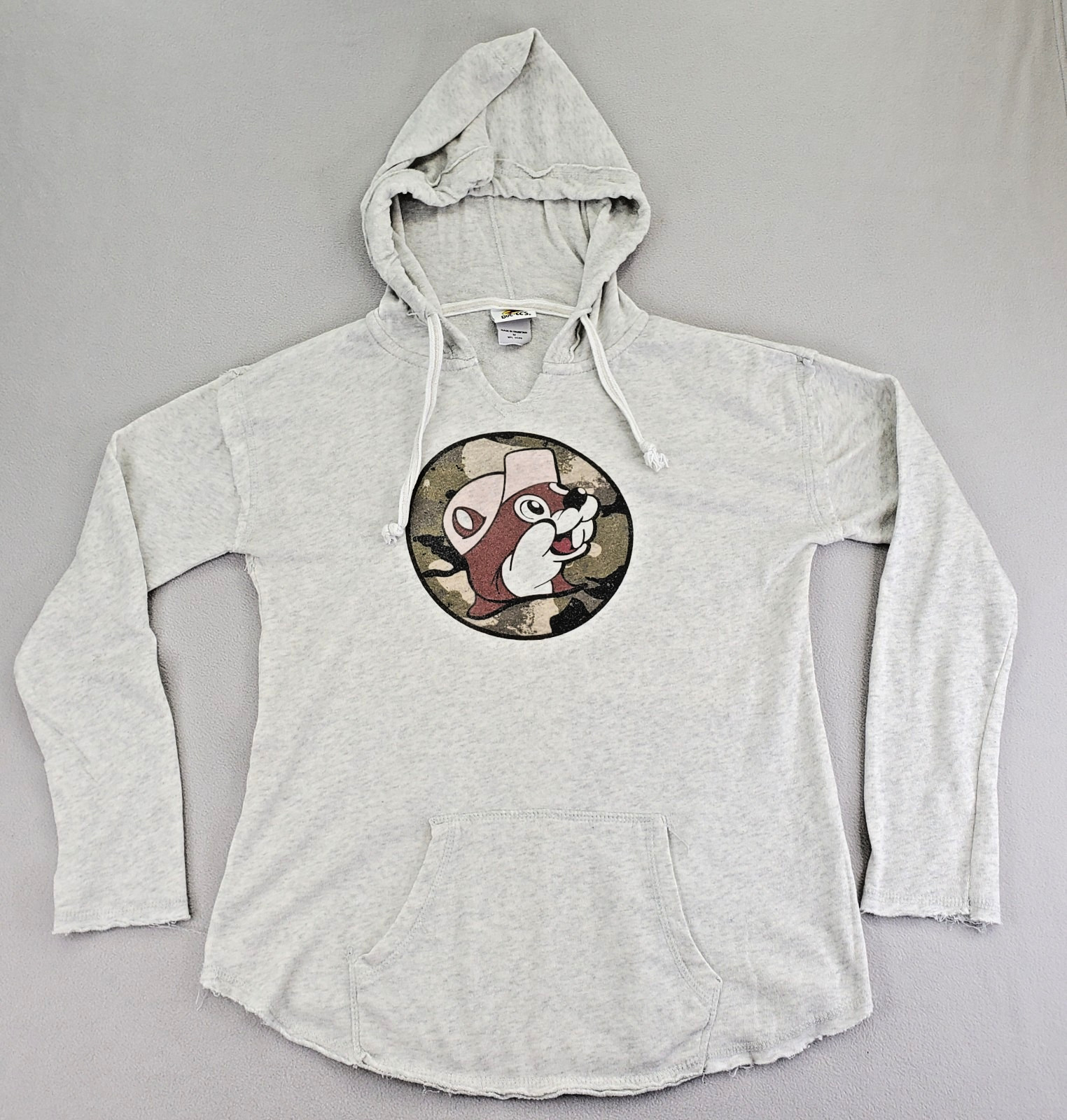 Buc ees Hoodie Womens M Light Gray Camo Logo V Neck Raw Edge Distressed Bucees