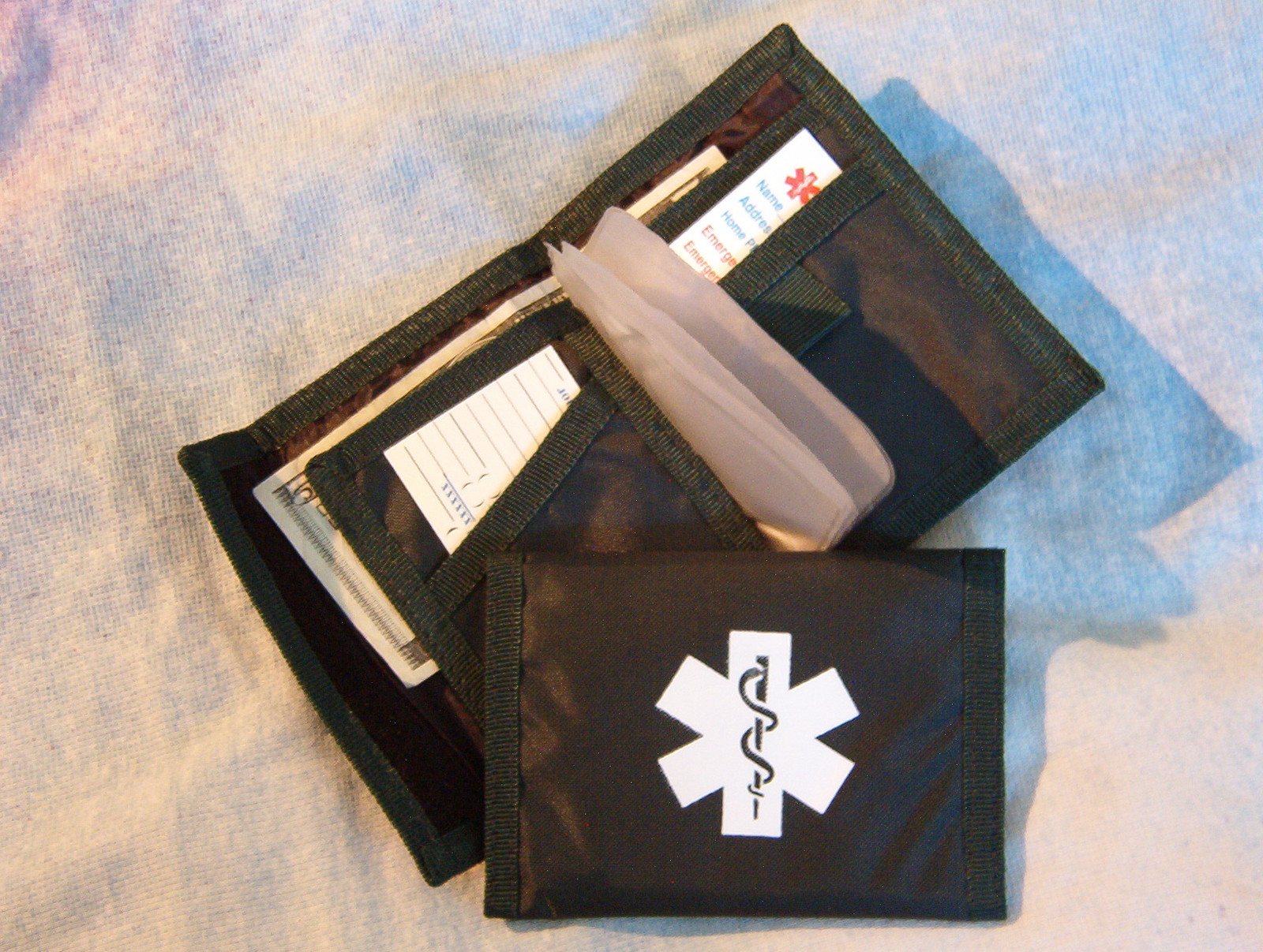 Nylon bifold Medical Wallets, colors, black, green, red, blue and purple
