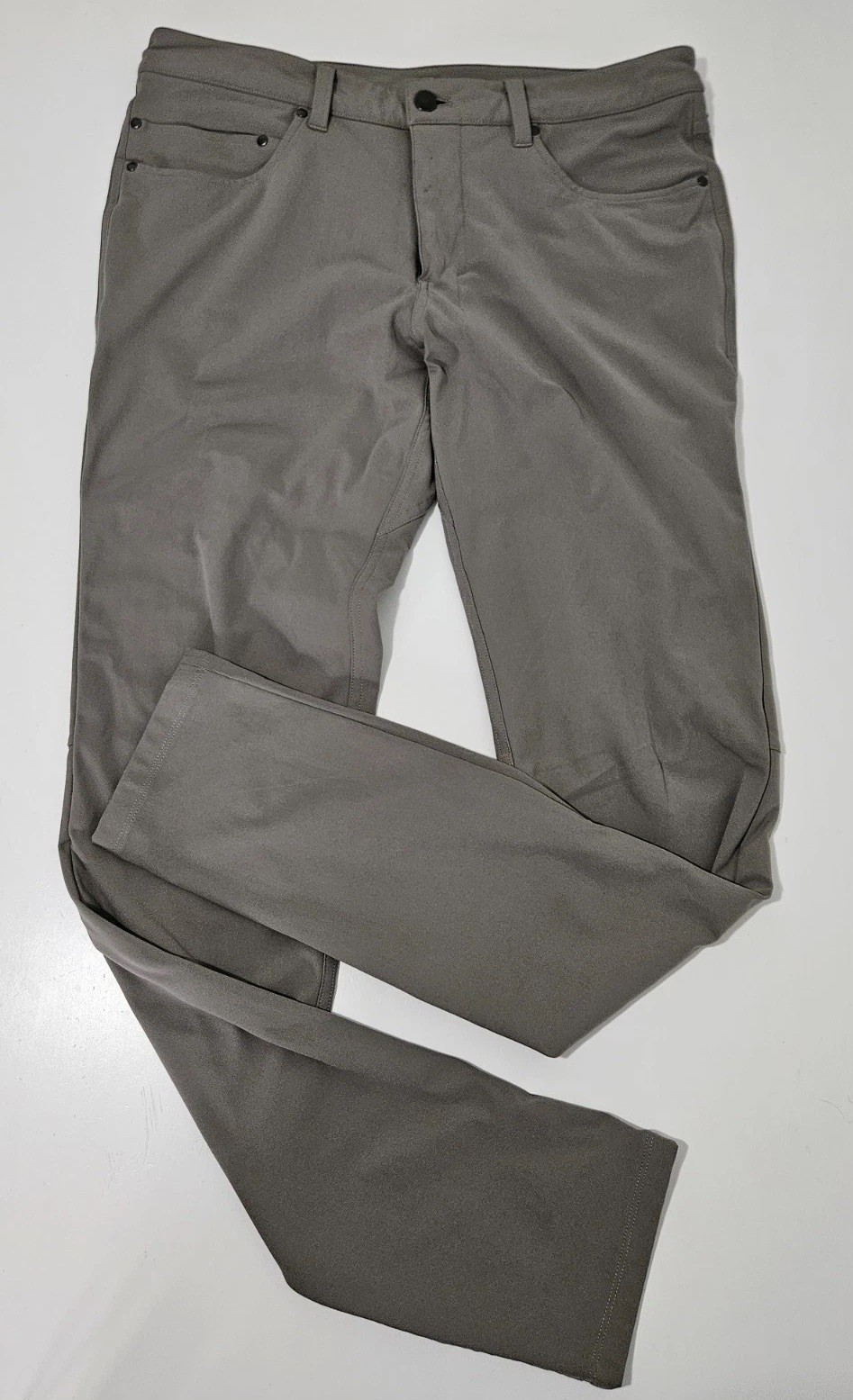 Lululemon ABC Pants Lightweight Mens 31 x 34 Silver Hidden Pocket LM5593S Golf