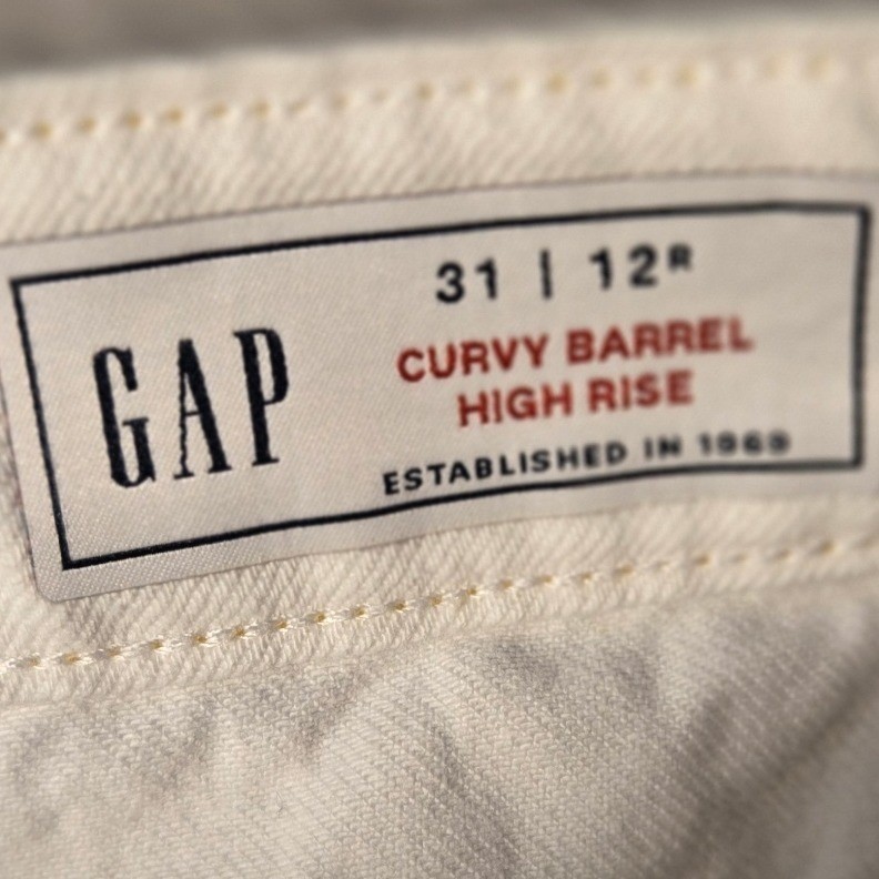 Gap Curvy Barrel High Rise Jeans White Wash Indigo Denim 31 12 Reg. S/780800-00