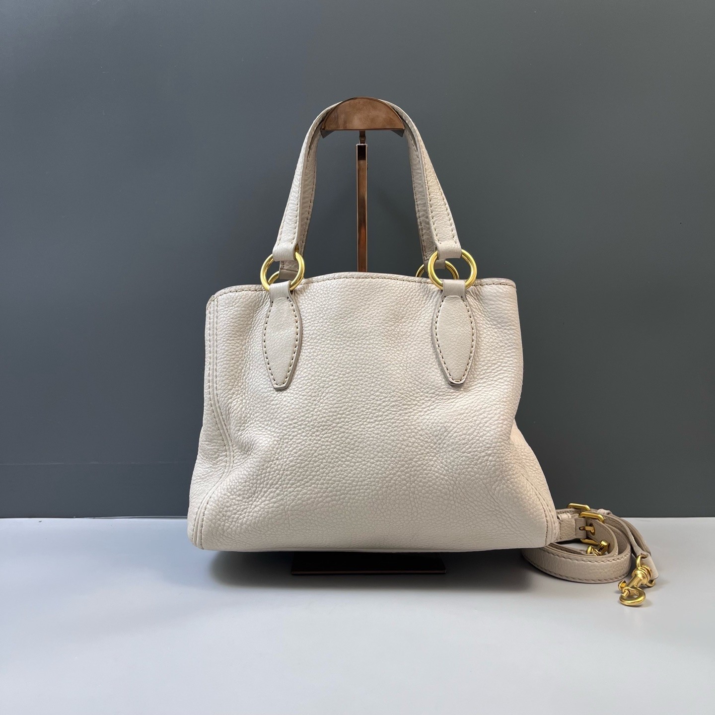 Miu Miu Pre-Owned Authentic Crossbody Bag Off White 28*24*14