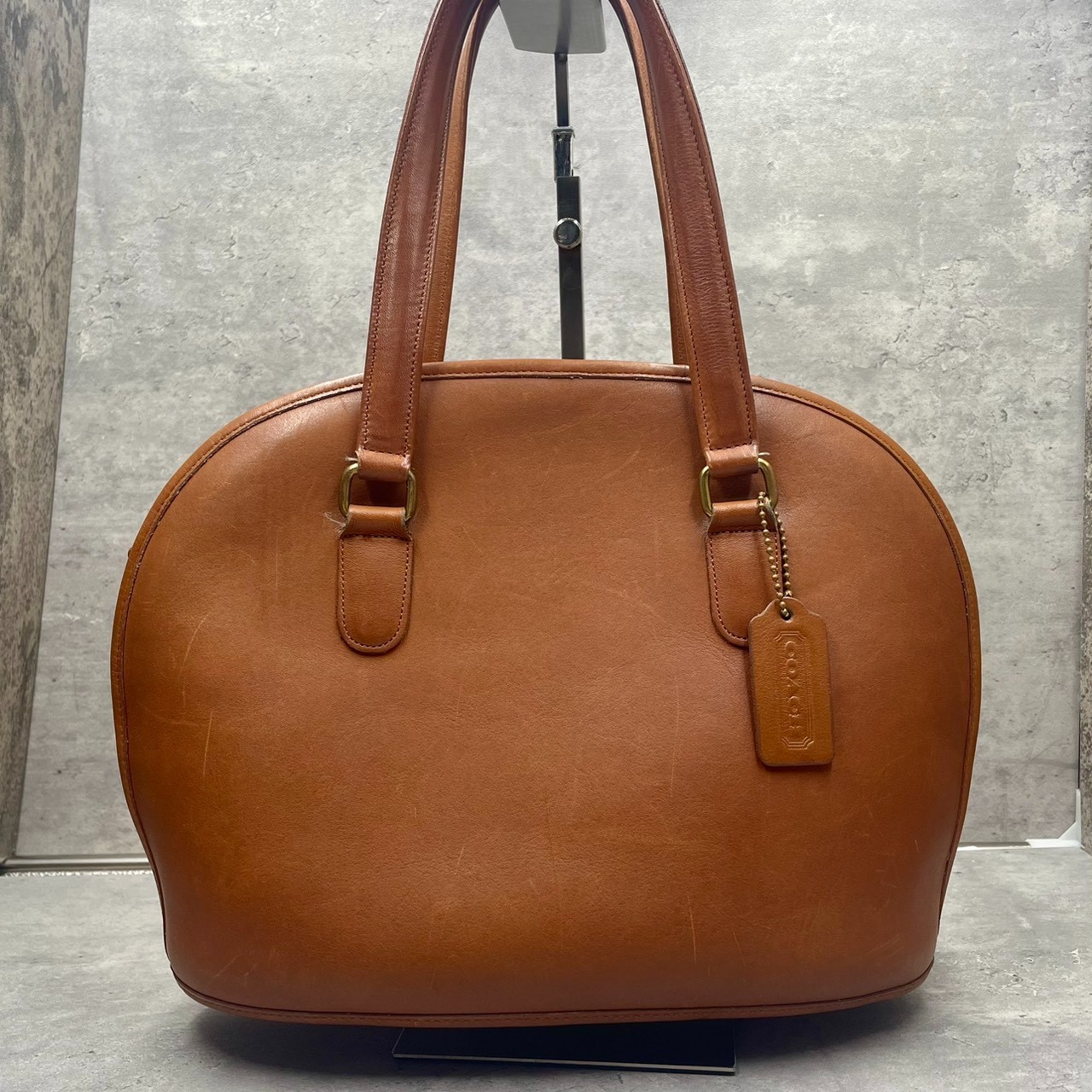 Vintage COACH 9958 Pelham Brown leather zip dome bag Half moon made in USA