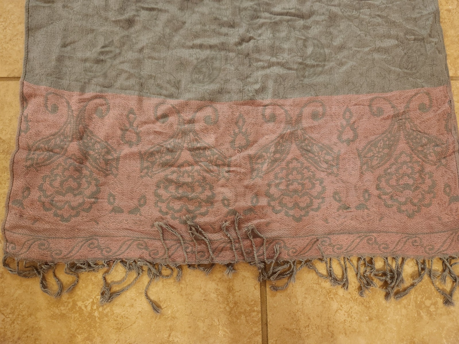 Pashmina Gray/Pink Floral Paisley Fringed Wool Scarf Shawl Wrap. 68×27