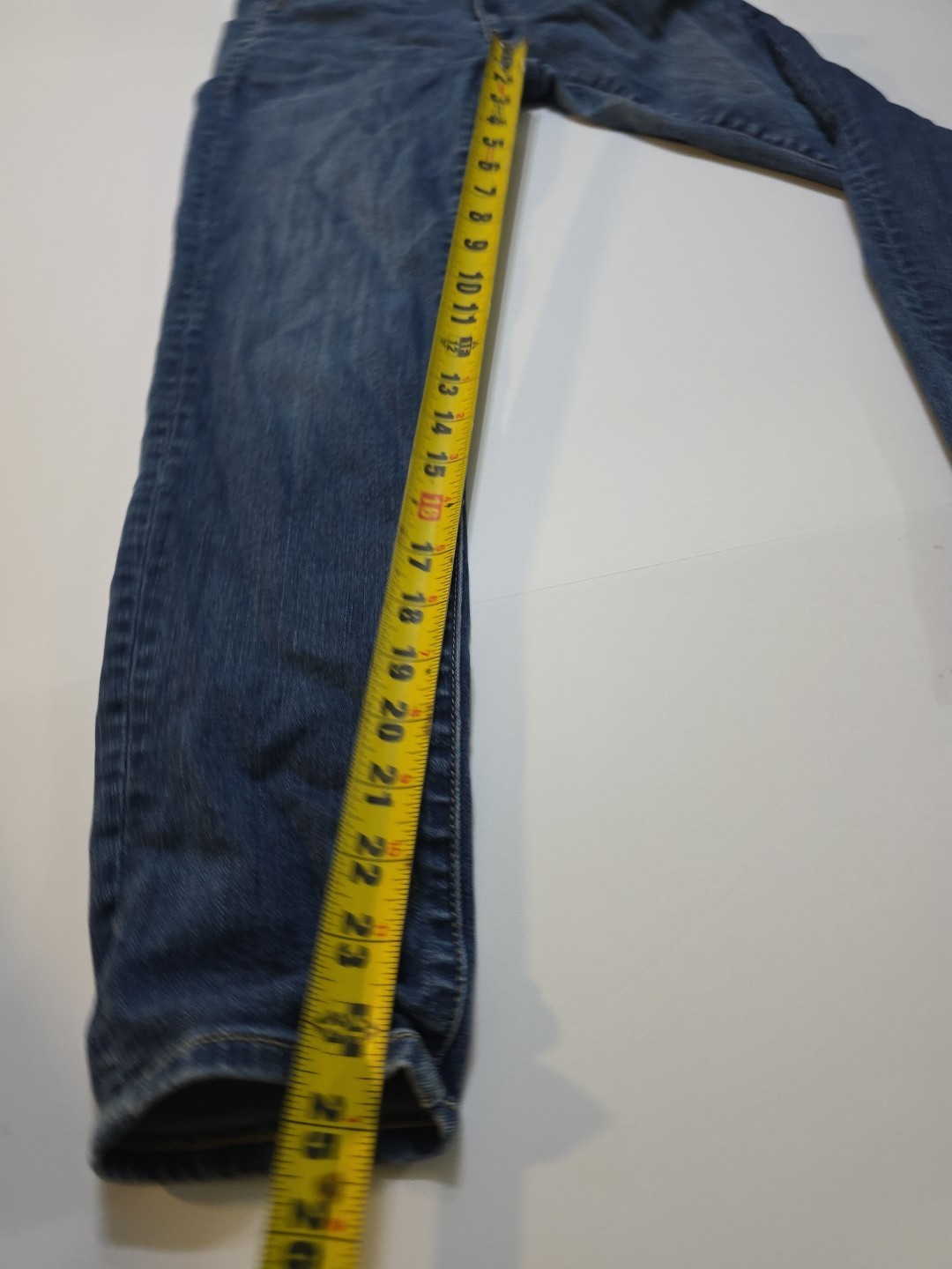 American Eagle Jeans Women’s 6 Short RN54485 CA 03873 Stretch (C11)