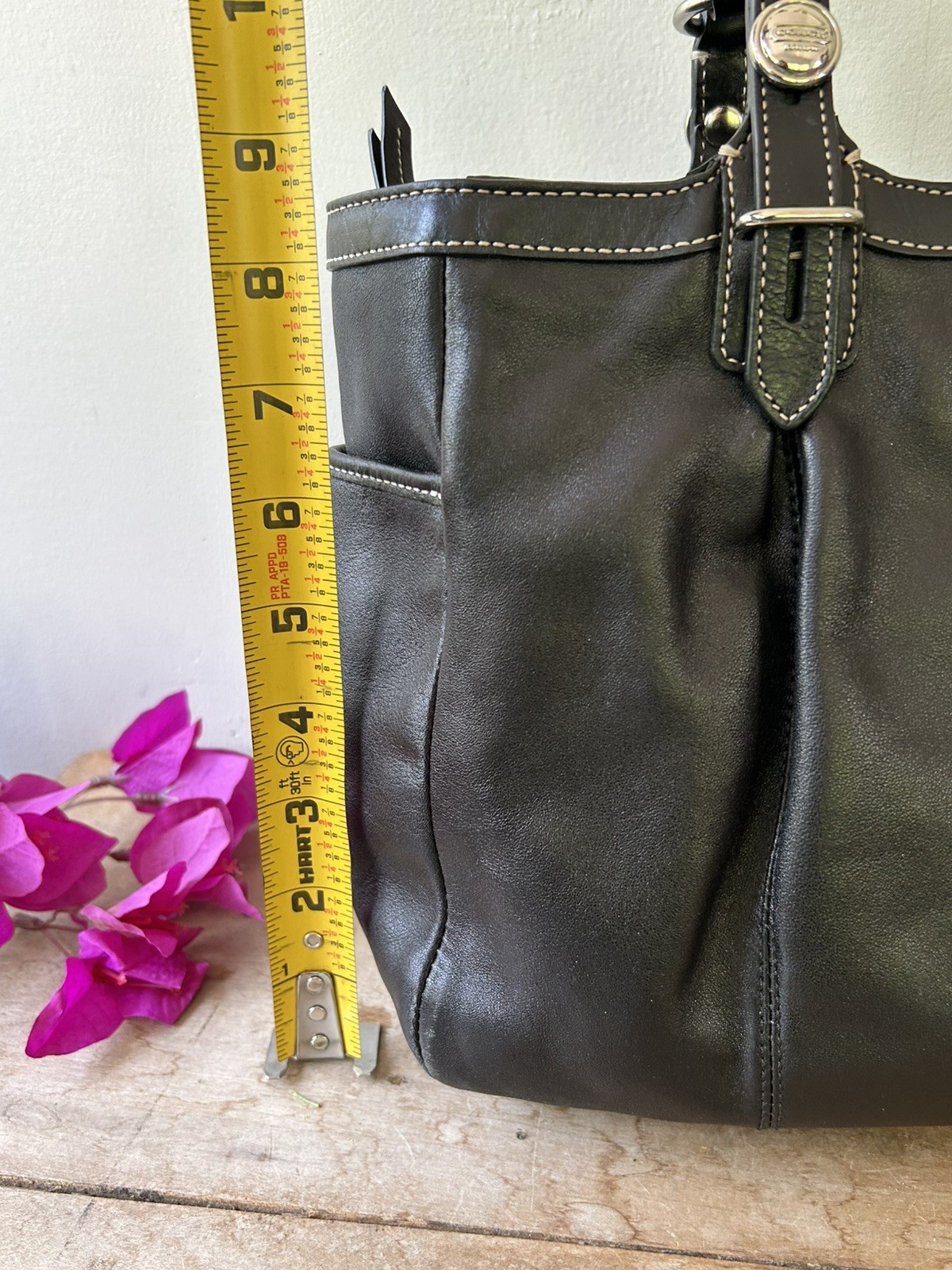Coach gallery East west Black s atchel Bag Zip Closure. Coach F15147 *Read‼️