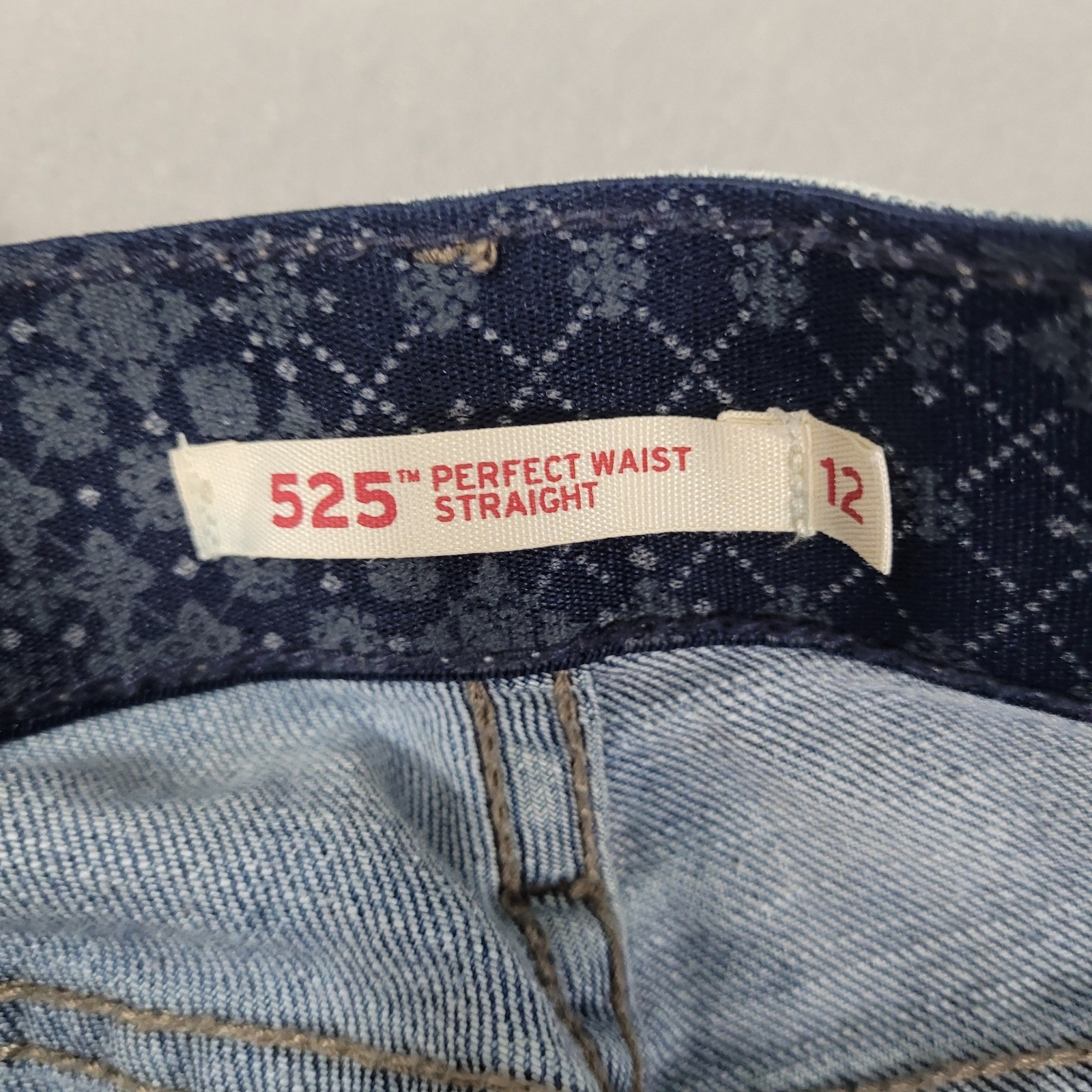Levi’s 525 Jeans Women’s 12 31×28* Blue Perfect Waist Straight Fit Stretch Denim