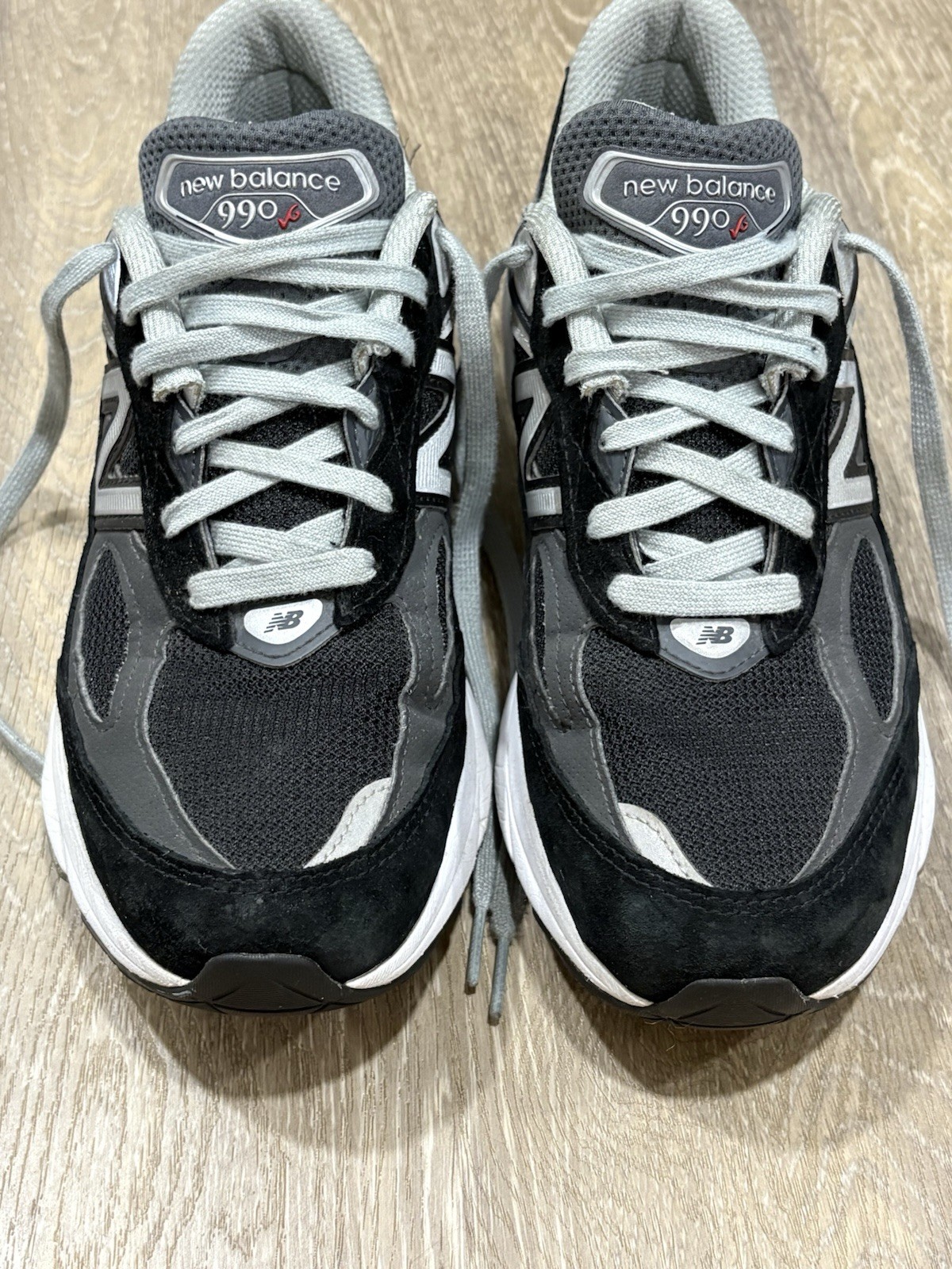 Size 8 – New Balance 990v6 Made in USA Black Silver