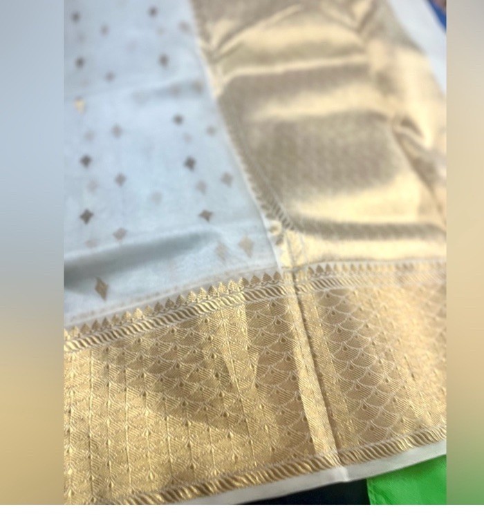 Stunning Wgite & Gold Pure Silk Jacquard Saree with Zari Woven Border & Motif