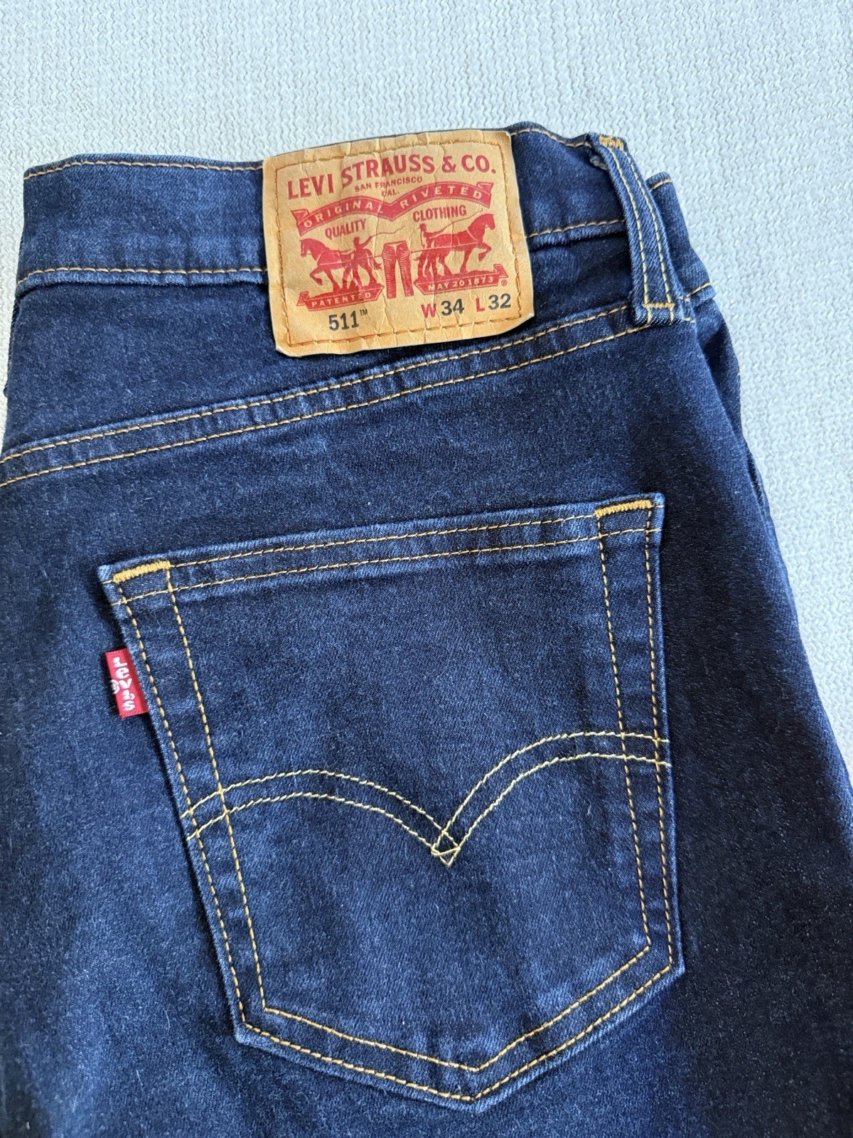 Levi’s Men’s Blue Dark Wash Slim Fit Mid Rise Denim Jeans Zip/Button 5-Pocket