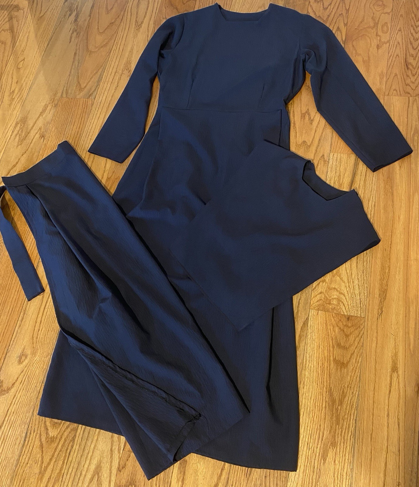 Amish Mennonite Dress 40-41” Bust/32” Waist *Pullover W/Cape & Apron* Blue