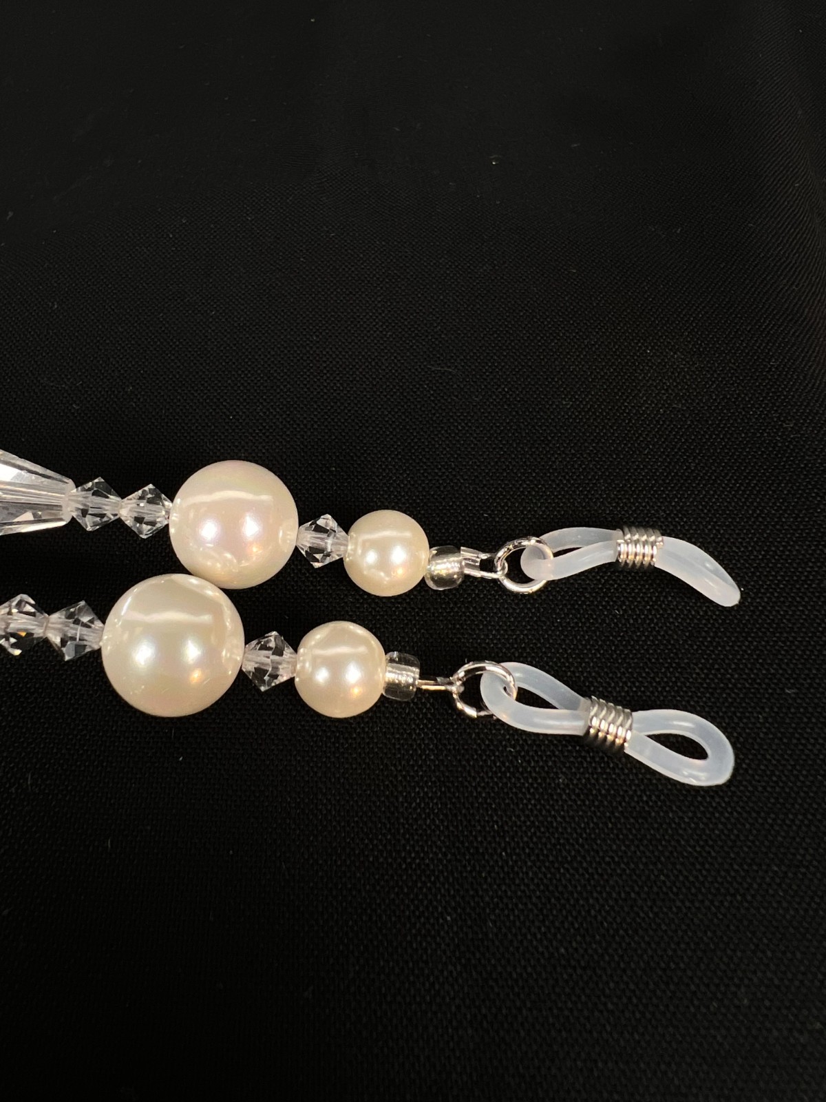 Handmade Eyeglass Chain: Crystal Glass Beads, Clear, Pearl, Dazzling!
