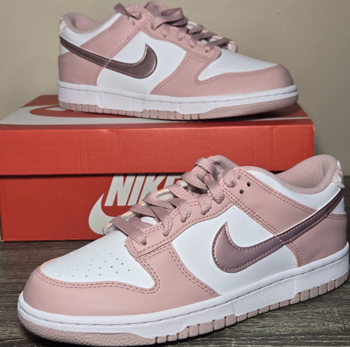 Nike Dunk Low GS Pink Glaze White DO6485-600 Brand New Size 7Y / Women’s 8.5